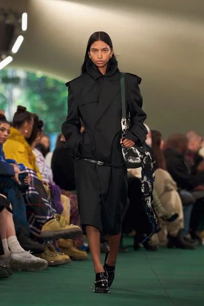 Look 1